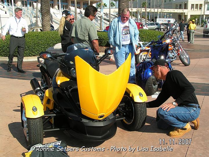 international_auto_show_11_08_2007-25.JPG